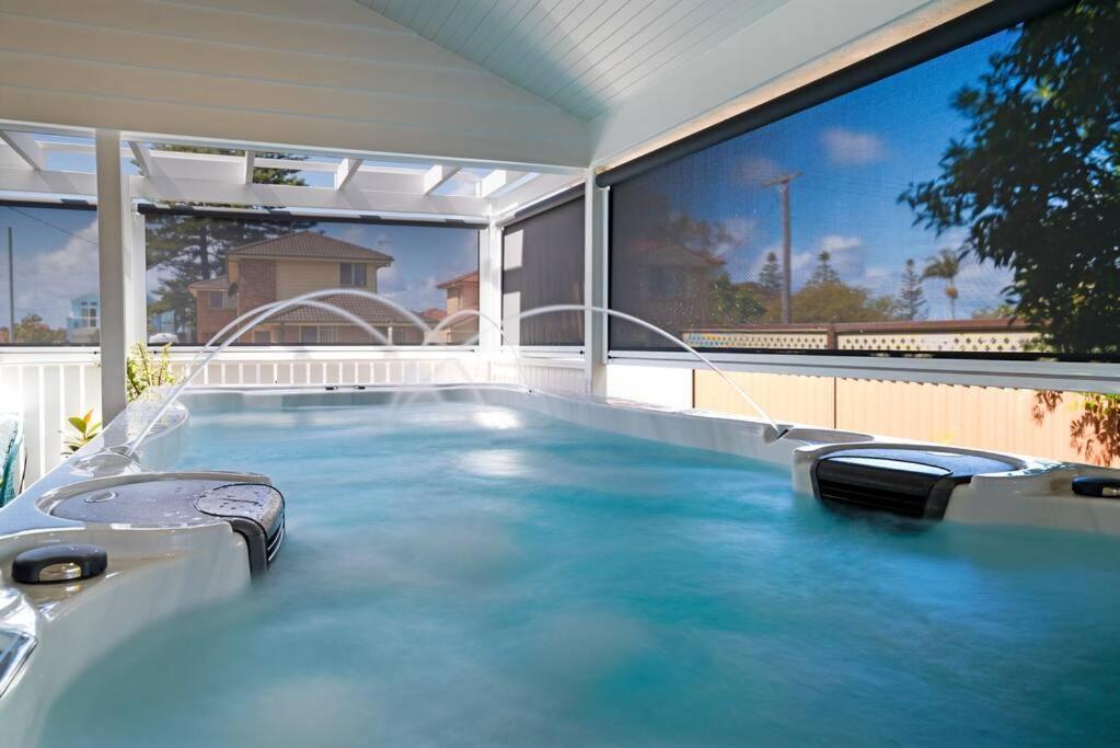 Holiday home Entire Residential - Illawarra And Beachside Sleeps 12